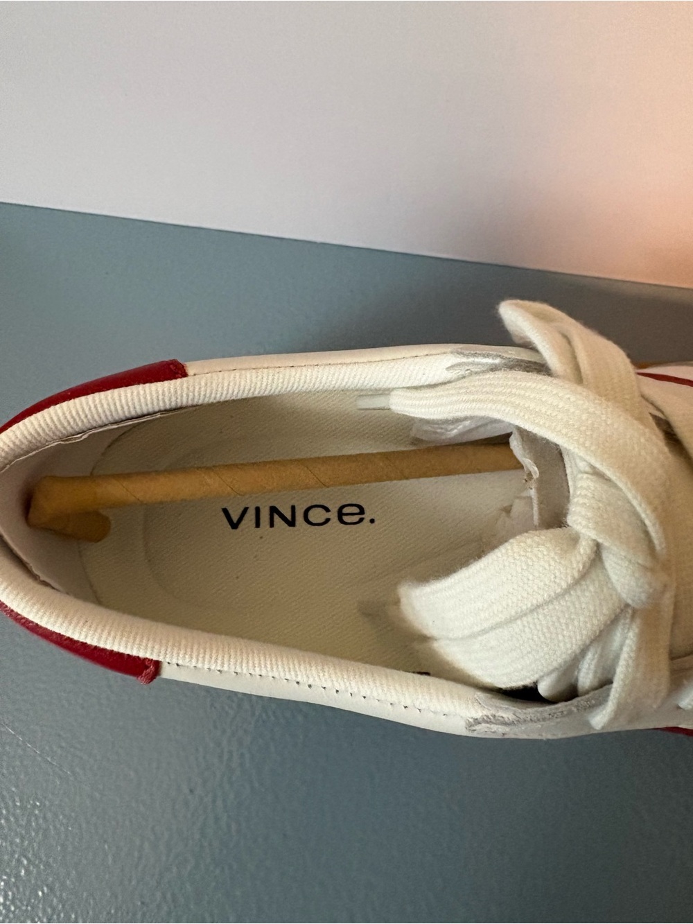 Vince Korrin Leather Sneakers- White/ Red- Women's Size 8- New in Box - Picture 15 of 16